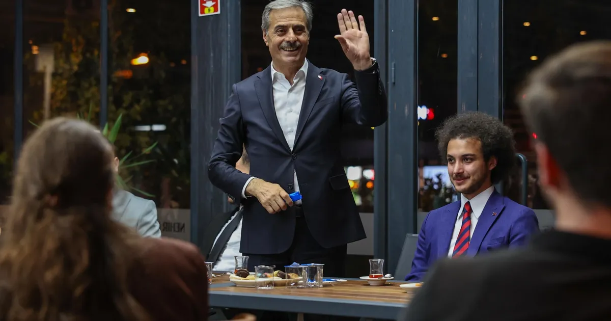 Başkan Alemdar Sakarya’da gençlerle buluştu