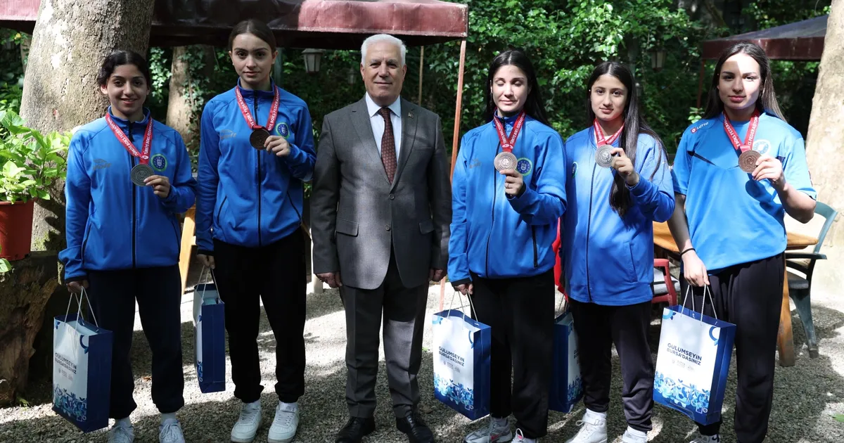 Başkan Bozbey, Bursa’nın gururlarıyla buluştu