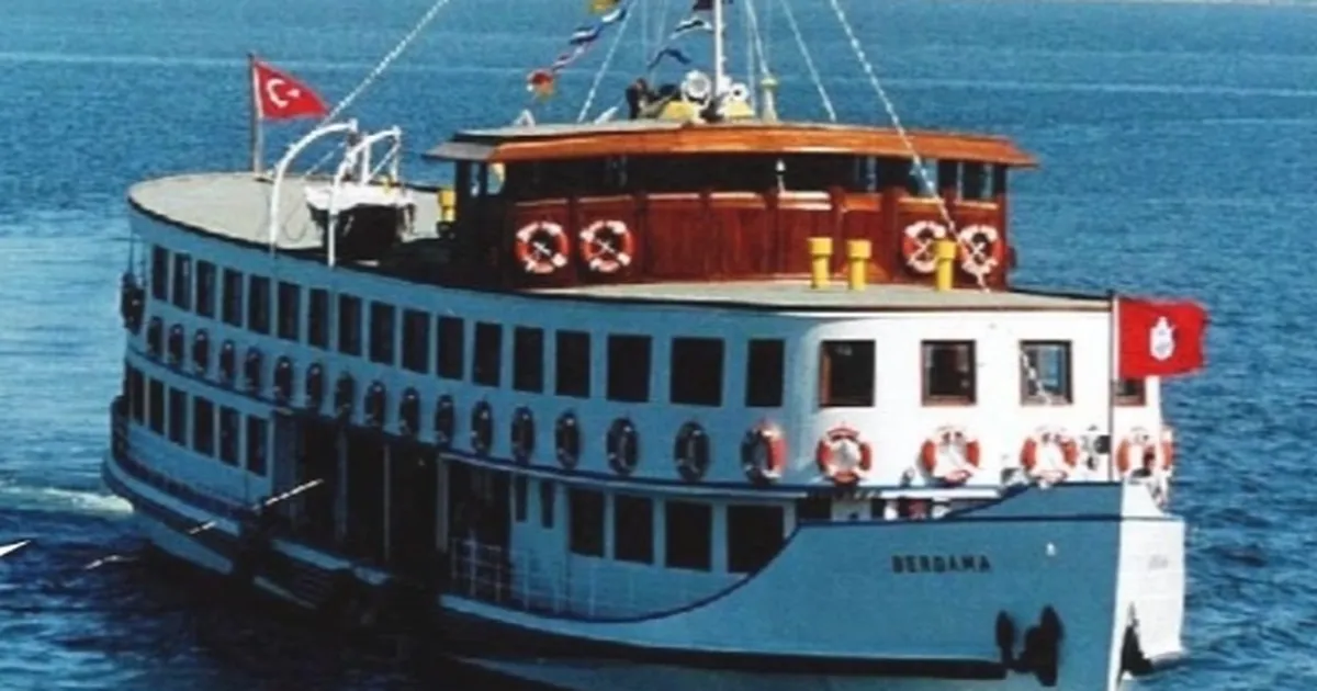 Bergama Vapuru rotasını gençler için çevirdi
