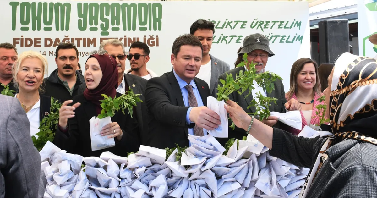 Bursa’da Osmangazi Belediyesi’nden ücretsiz fide dağıtımı