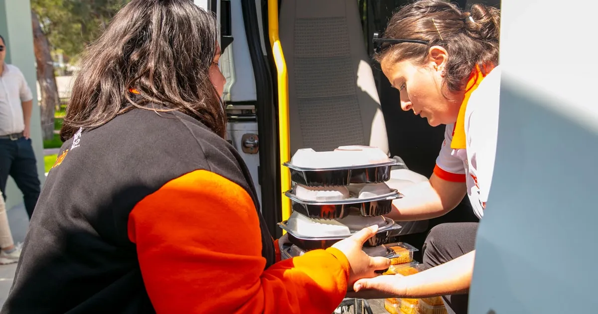 İzmir’de taziye evlerine yemek hizmetine başladı
