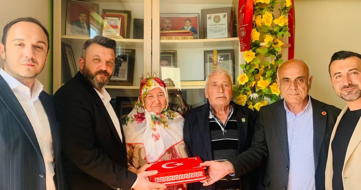 İzmit Belediyesi şehit ailelerini yalnız bırakmıyor