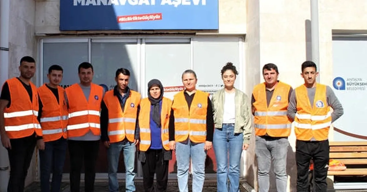Manavgat Aşevi ihtiyaç sahiplerinin yanında!