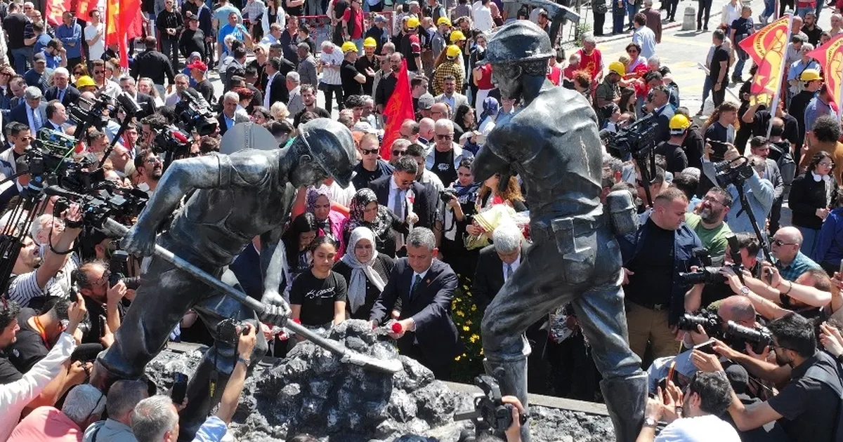 Manisa Soma’da maden şehitleri anma töreni düzenlendi
