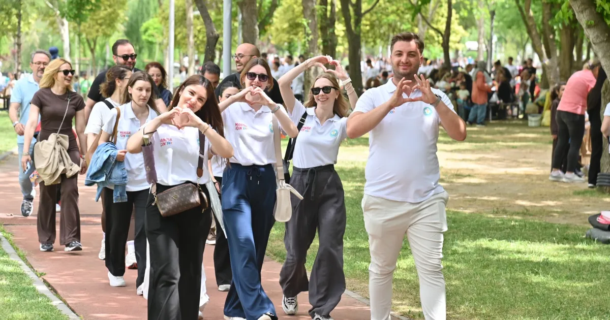 Manisa’da adım adım sağlıklı yürüyüş