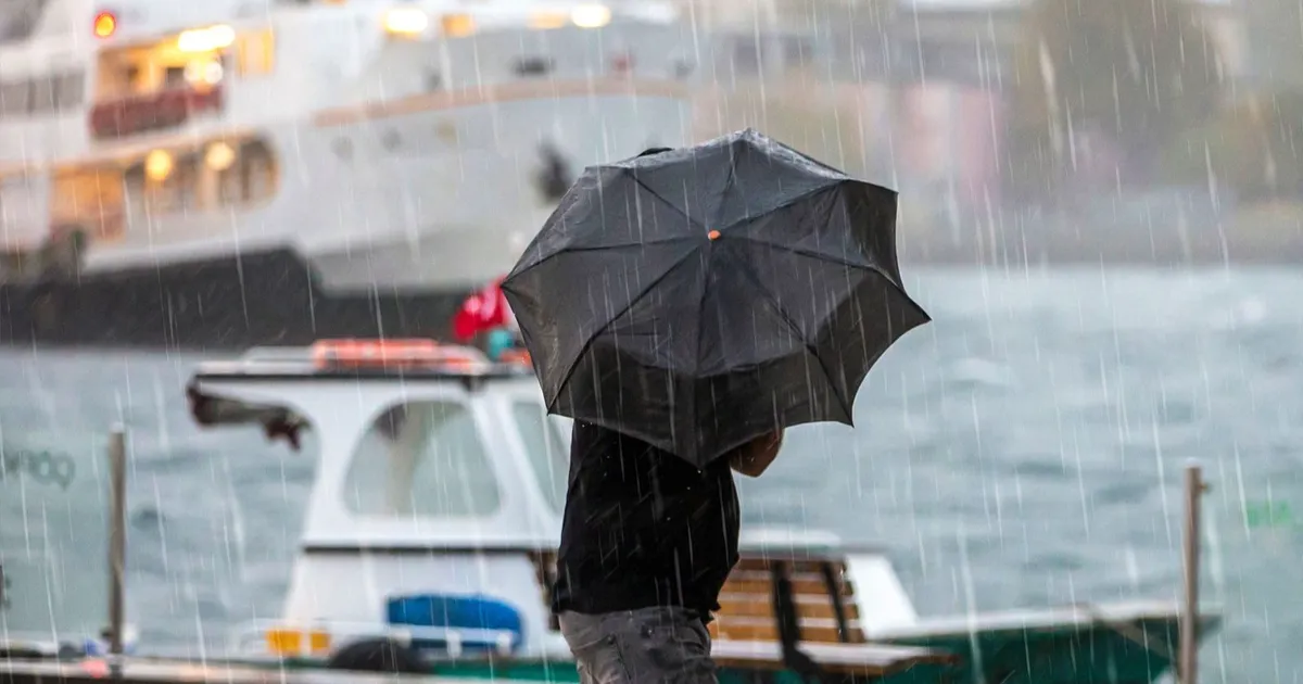 Meteoroloji’den sağanak, fırtına ve toz uyarısı