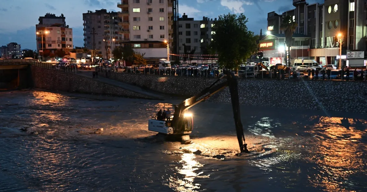 Osmaniye Kadirli’de sel felaketi… Bakan Yerlikaya son durumu paylaştı